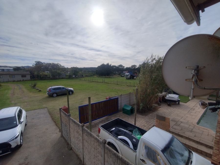 6 Bedroom Property for Sale in Kruisfontein Eastern Cape